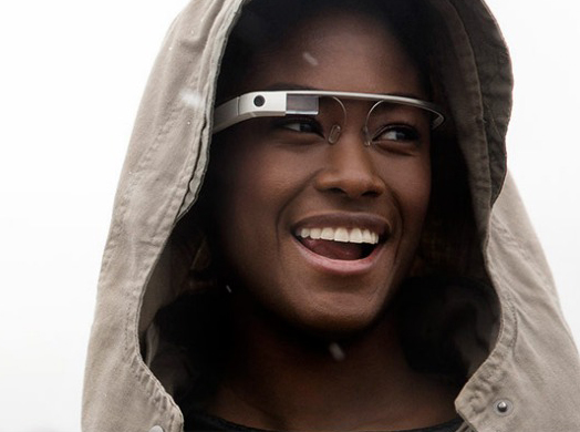 گوگل عینک هوشمند الکترونیکی خود را معرفی کرد