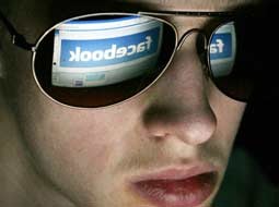 متهم: فیس‌بوک؛ اتهام: نقض حریم خصوصی
