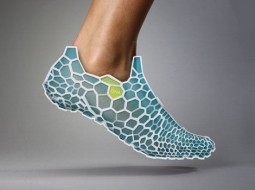 استفاده از اسکنر سه‌بعدی برای تولید کفش متناسب پای شما