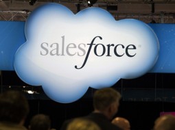 Salesforce شرکت تولیدکننده نرم‌افزارهای SaaS خرید