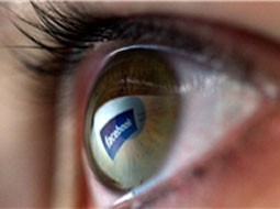 فیس‌بوک انبوهی از اطلاعات کاربرانش را برای دولت آمریکا افشا می‌کند