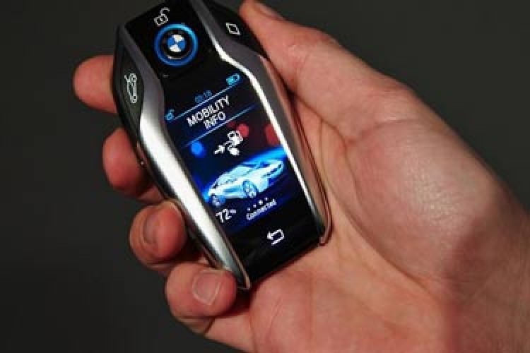 برنامه BMW برای جایگزینی گوشی به‌جای سوییچ