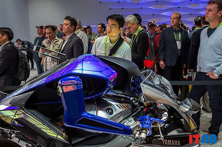 شرکت یاماها روبات خودران برای شرکت در مسابقات موتورسواری را به نمایش گذاشته است.