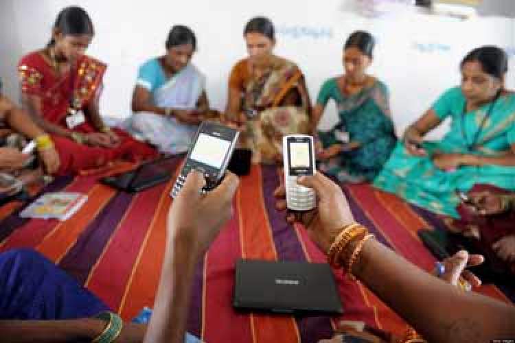 هند اپلیکیشن شناسایی اسکناس جعلی برای نابینایان می سازد