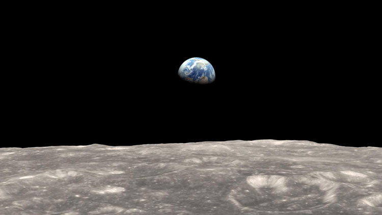 زمین و ماه از مواد دقیقاً یکسانی ساخته نشده‌اند!