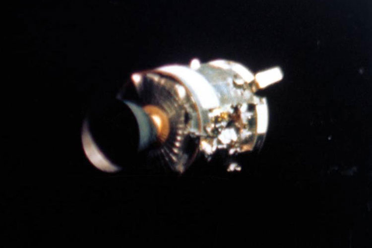 چرا مأموریت آپولو ۱۳ نزدیک بود ناکام بماند؟