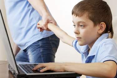 خطر استفاده از اینترنت توسط کودکان در پی شیوع کرونا