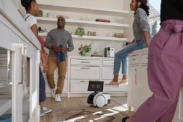 آمازون استرو: روباتی بامزه که از خانه شما محافظت می‌کند