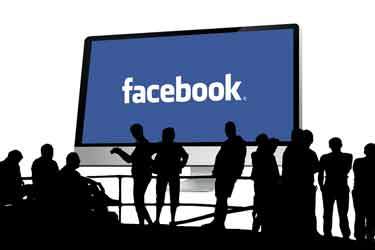 ۶۰ کارمند فیس‌بوک به دلیل اشتباه الگوریتم متا اخراج شدند