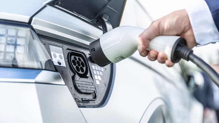 فروش خودروهای با سوخت فسیلی در کشورهای مختلف تا چه سالی ممنوع خواهد شد - تی ام گیم