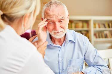 ممکن است تغییر خلق‌ بیماران مبتلا به آلزایمر به‌دلیل التهاب مغز باشد