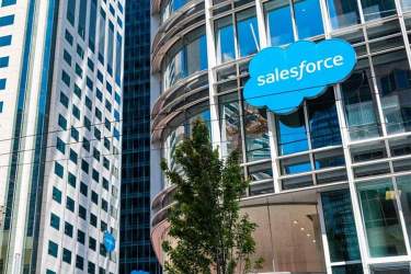 Salesforce: مدیران IT برای یکپارچه‌سازی هوش مصنوعی مولد تلاش می‌کنند
