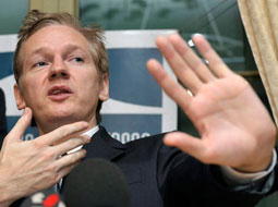 بنيانگذار ويكي‌ليكس مرد سال 2010 لوموند