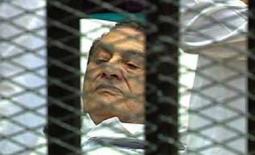 حسنی مبارک در قفس دادگاه