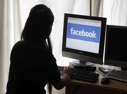 فیس بوک احساس رفاه و رضایت از زندگی را کاهش می‌دهد
