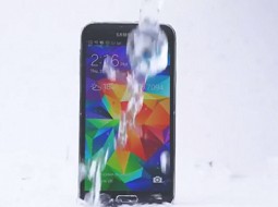 گالکسی اس ۵، آیفون و HTC و نوکیا را به چالش سطل یخ دعوت کرد