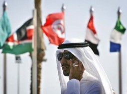 نیمی از عرب‌های دنیا مشترک تلفن‌همراه شدند