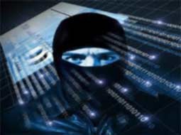 رئیس اف.بی.آی: رمزگذاری اینترنتی و شبکه‌های اجتماعی به کمک تروریست‌ها آمده‌اند