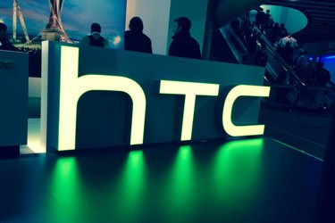 گوگل HTC را خرید