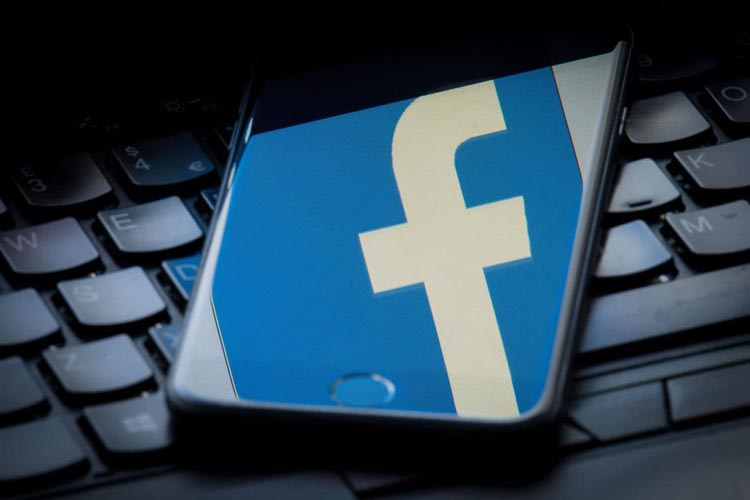 برای حذف یک میلیون اکانت جعلی در روز هوش مصنوعی به کمک فیس‌بوک آمد