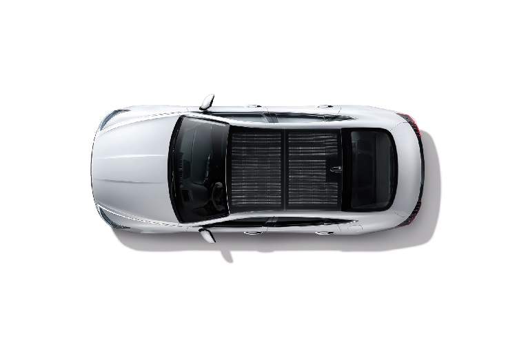 آغاز عرضه نخستین خودرو با سقف مجهز به سلول خورشیدی در کره