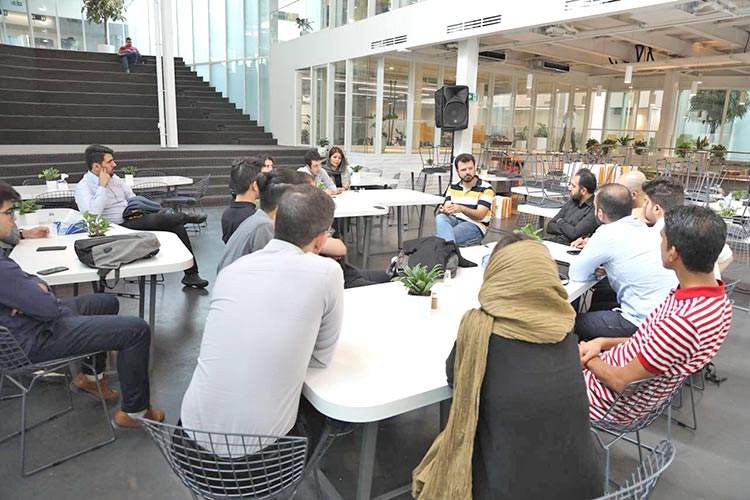 بازدید مرکز شتابدهی نوآوری دیموند از دفتر روز اول علی بابا