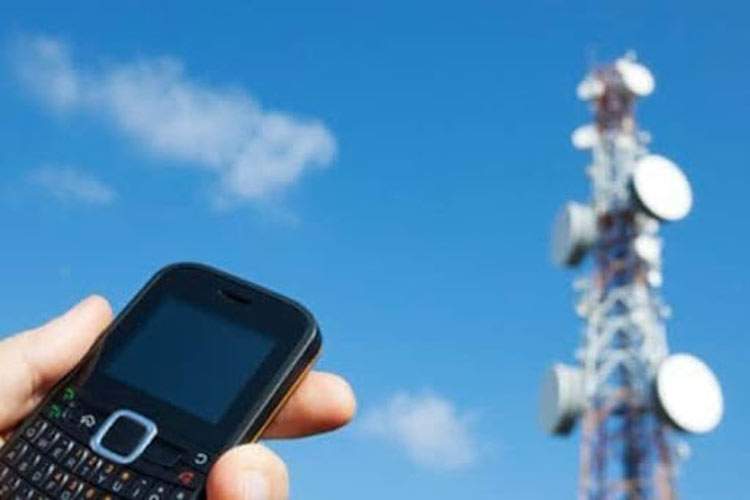 با اشباع ظرفیت فرکانس شبکه تلفن همراه کشور، صدا و سیما باندهای فرکانسی را آزاد کند