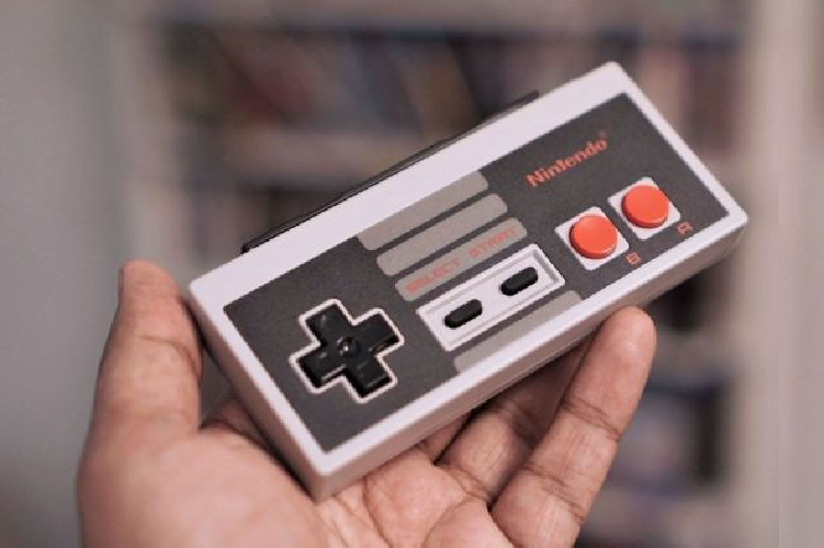 بهترین دسته برای رده بازی‌های کلاسیک دو بعدی:  : دسته‌های retro NES