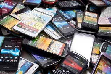 ممنوعیت واردات موبایل بالای ۳۰۰یورو هنوز به گمرکات ابلاغ نشده است