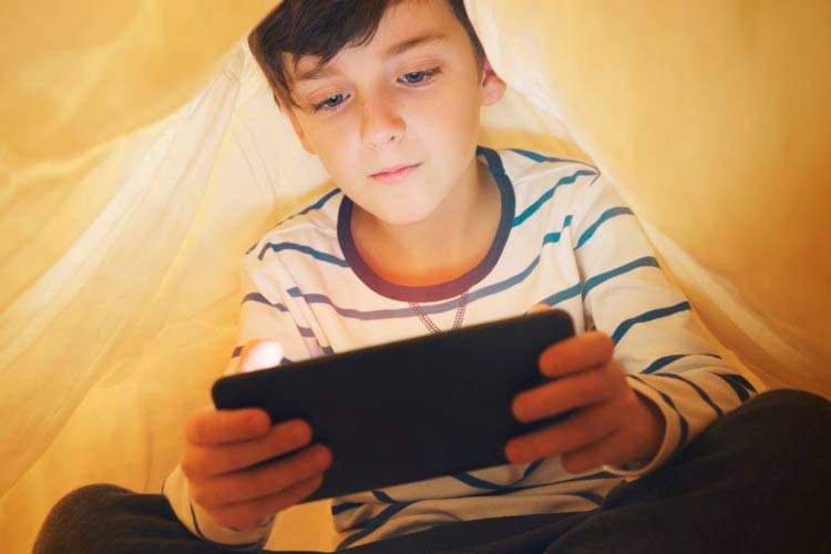 آموزش : 5 راهکار اساسی برای ایمن نگه داشتن کودکان در فضای مجازی