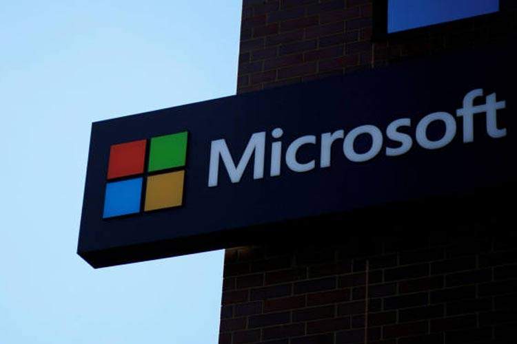 مایکروسافت متهم به انحراف اذهان از شکاف امنیتی خود شد