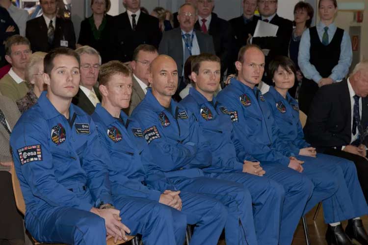 درخواست بیش از ۲۲ هزار نفر برای پیوستن به سپاه فضانوردان آژانس فضایی اروپا