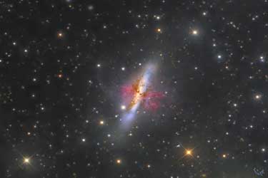 کهکشان M82؛ کهکشانی پرستاره همراه با بادهای سهمگین