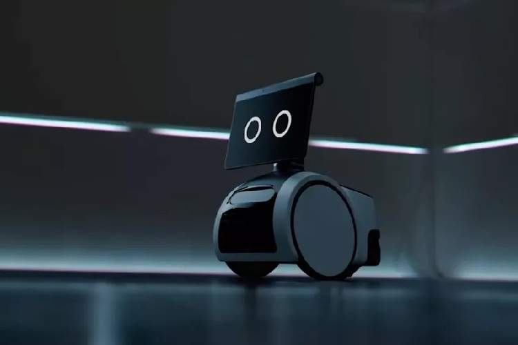 آمازون استرو: روباتی بامزه که از خانه شما محافظت می‌کند