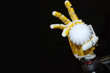 پوست مصنوعی جدید به ربات‌ها حس لامسه می‌دهد