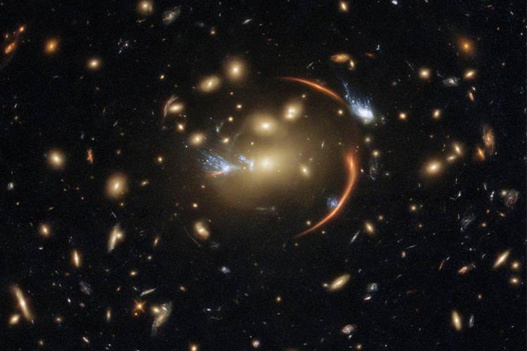 تشعشعات مرموز از کهکشان‌های دوردست با منشا ناشناخته