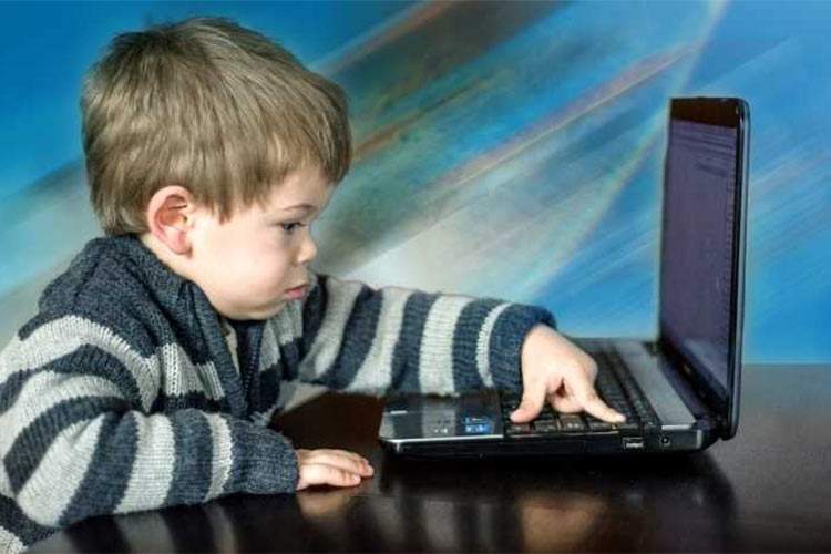 محدود کردن اینترنت برای کودکان باید توسط خانواده باشد