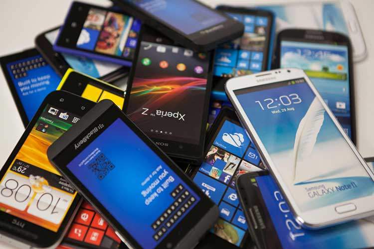 امسال ۵ میلیارد گوشی موبایل دور ریخته می‌شود