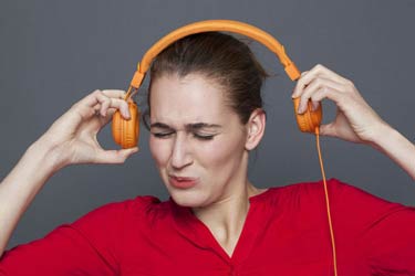 خطرات شنوایی صداهای بلند