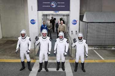 فضانورد اماراتی برای انجام ماموریتی شش‌ماهه راهی ایستگاه فضایی بین‌المللی شد