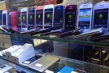 بلاتکلیفی بازار موبایل و تداوم فساد در رویه واردات تلفن همراه