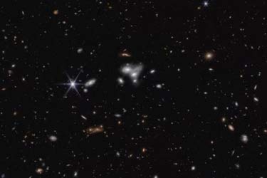 کشف جدید تلسکوپ جیمز وب؛ کهن‌ترین سیاه‌چاله فعال در عالم