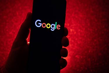 شکایت از گوگل به دلیل سرقت محتوای اینترنت برای آموزش هوش مصنوعی
