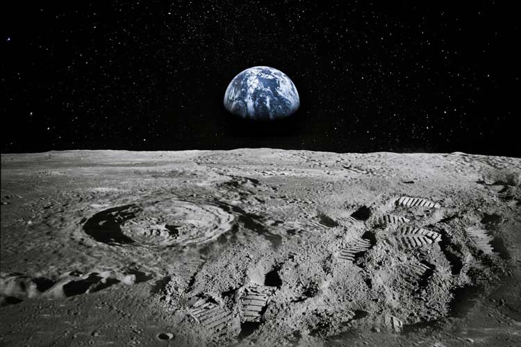 کشف حباب‌هایی عجیب در سطح پنهان ماه که حرارت ساطع می‌کنند
