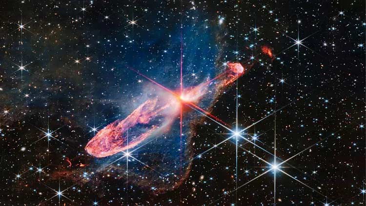 درباره «علامت سوال» غول‌پیکر در اعماق فضا چقدر می‌دانیم؟