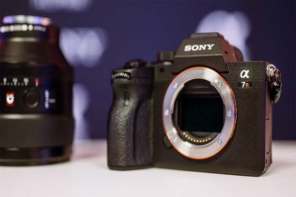 دوربین Sony A7R IV با عملکرد استثنایی در شرایط کم نور