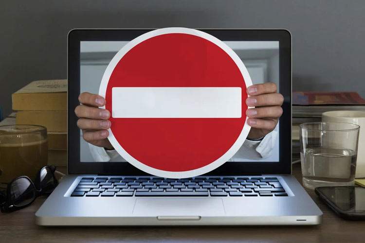 عضو کارگروه فیلترینگ: وزیر ارتباطات برای رفع فیلتر سایت‌ها پیگیری کند