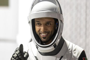 بازگشت فضانورد اماراتی به زمین به‌دلیل وضعیت نامناسب جوی به تعویق افتاد
