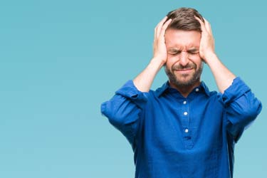 اینفوگرافیک: ۶ دلیلی که باعث بروز سردرد صبحگاهی می‌شود