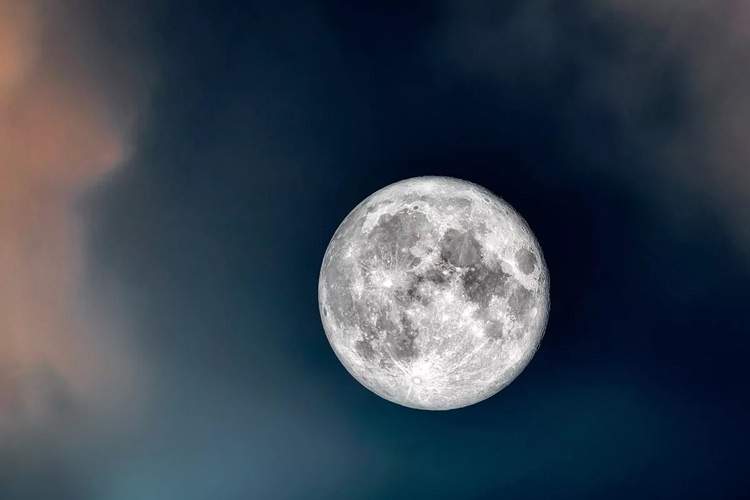 ماه در اثر فعالیت‌های انسان وارد دوره‌ ژئولوژیکی جدیدی شده است